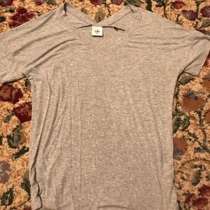 CABI TSHIRT !! grey!